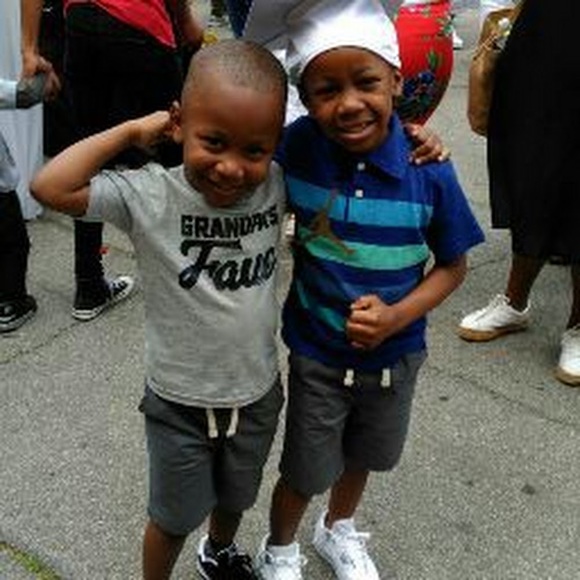 Meet your Posher, Rontae - Picture 1 of 1